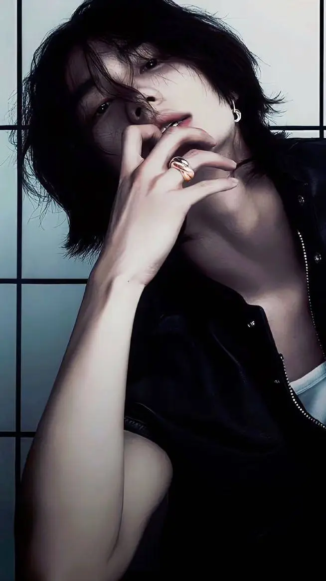 ai character: Hwang hyunjin background