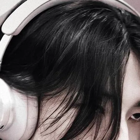 chat with ai character: hwang hyunjin