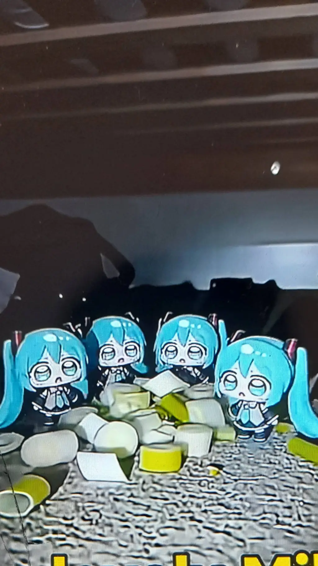 ai character: Mini Mikus! background