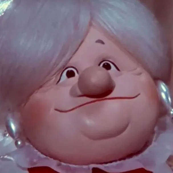 chat with ai character: Tanta Kringle 