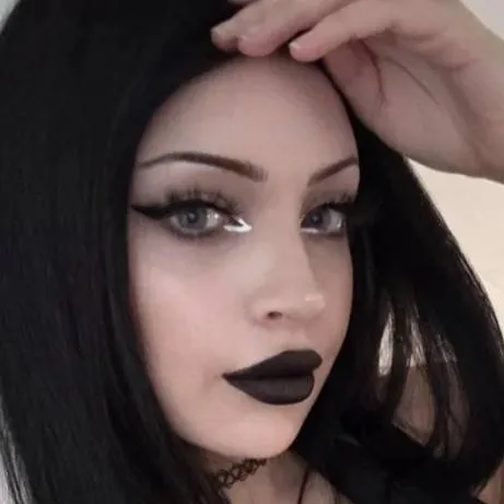 chat with ai character: megan