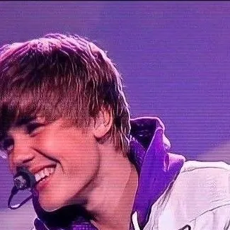 chat with ai character: Justin Bieber