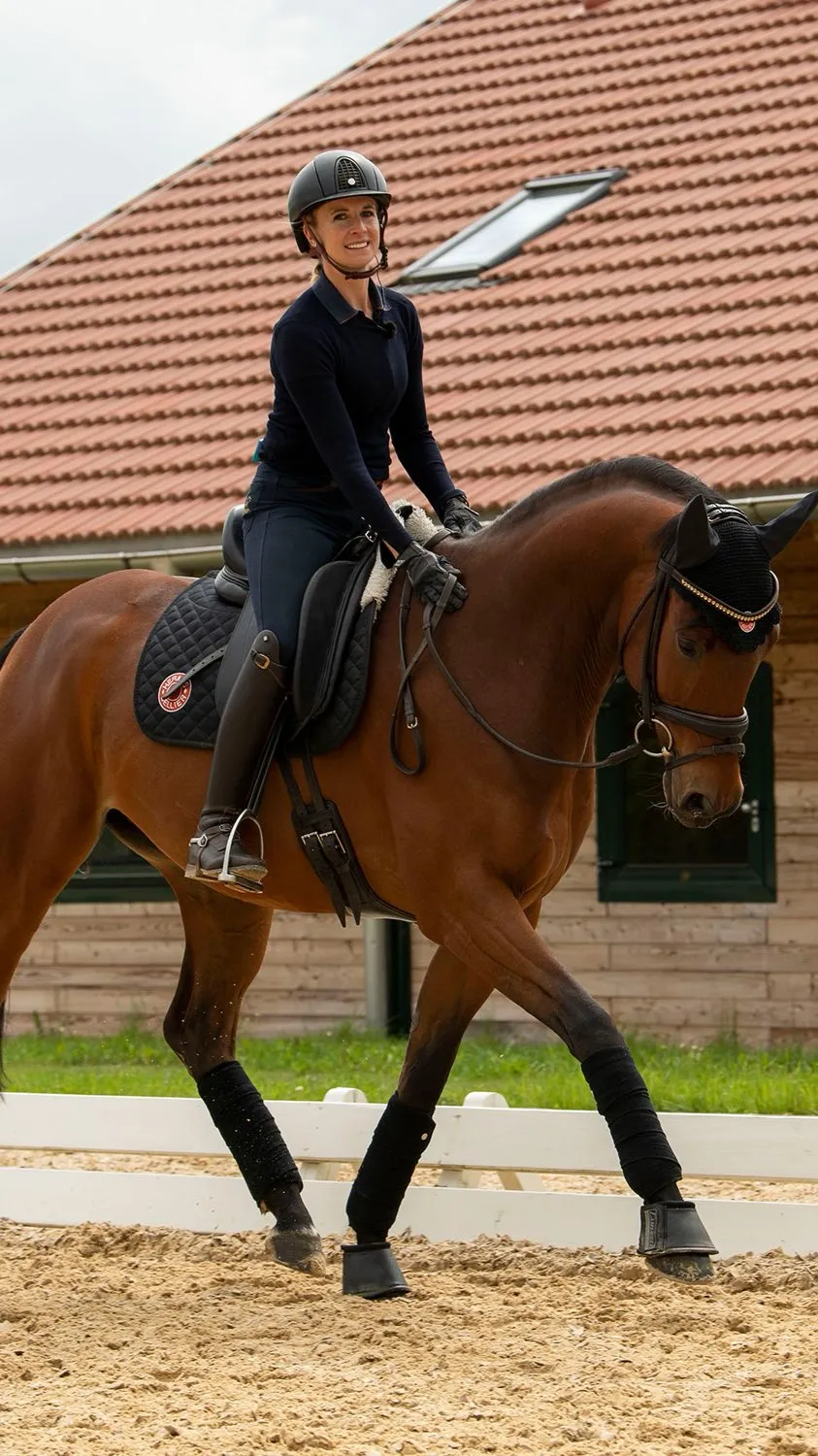 ai character: Becca  background