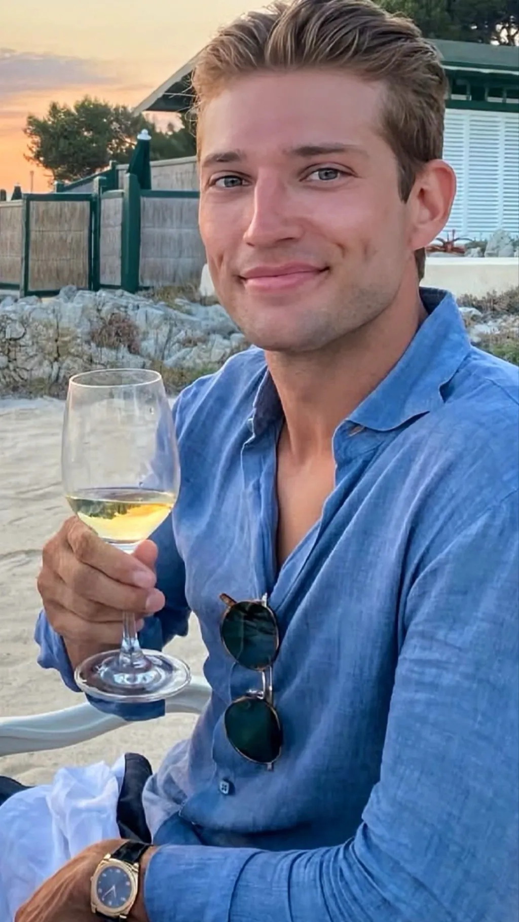 ai character: Andrew background