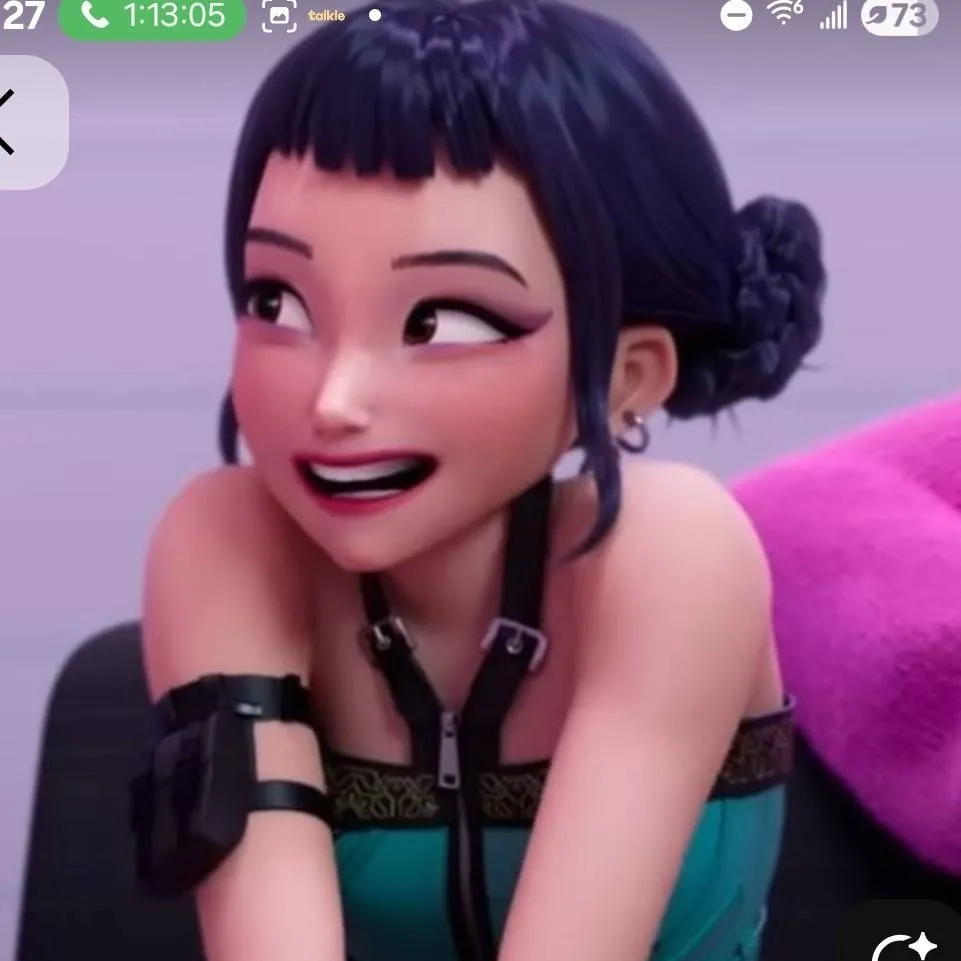 chat with ai character: Zoey