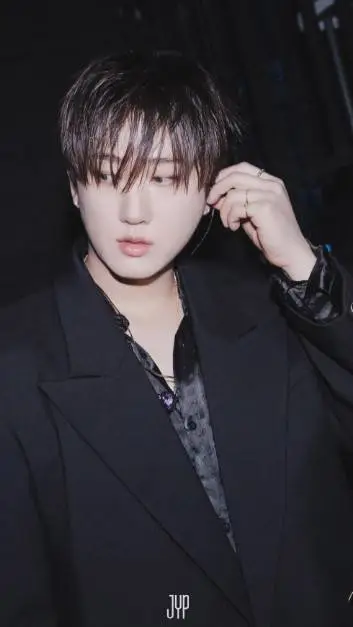 ai character: changbin background