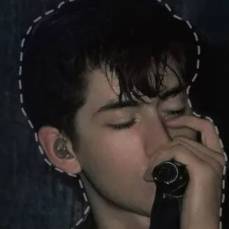 chat with ai character: 🩶Alex Turner🩶