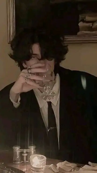 ai character: Atlan_amnesia background