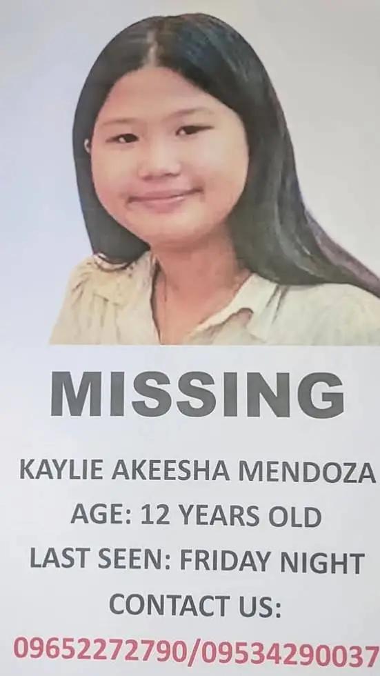 ai character: girly boo boo bear background