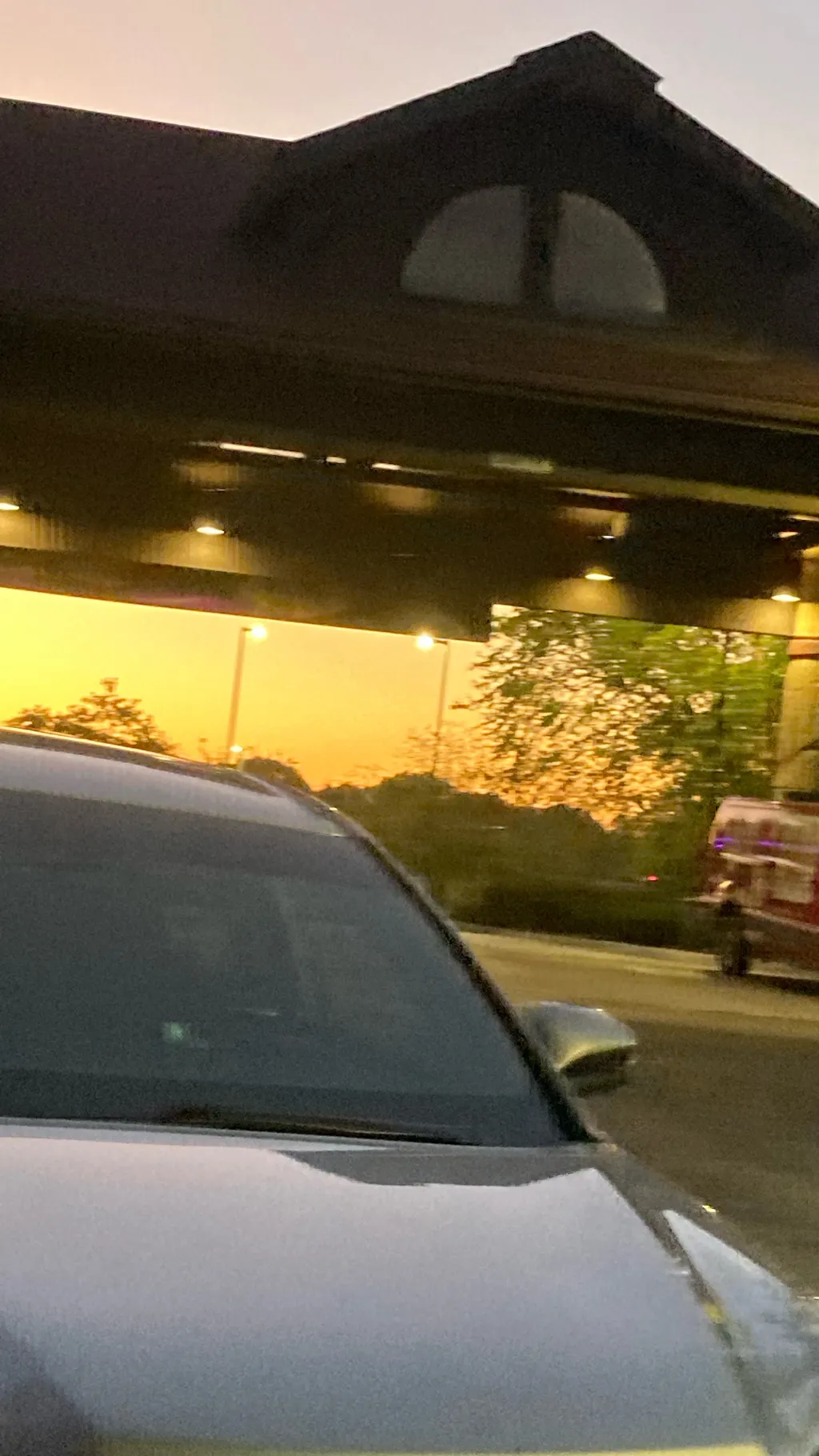 ai character: Harveyy background