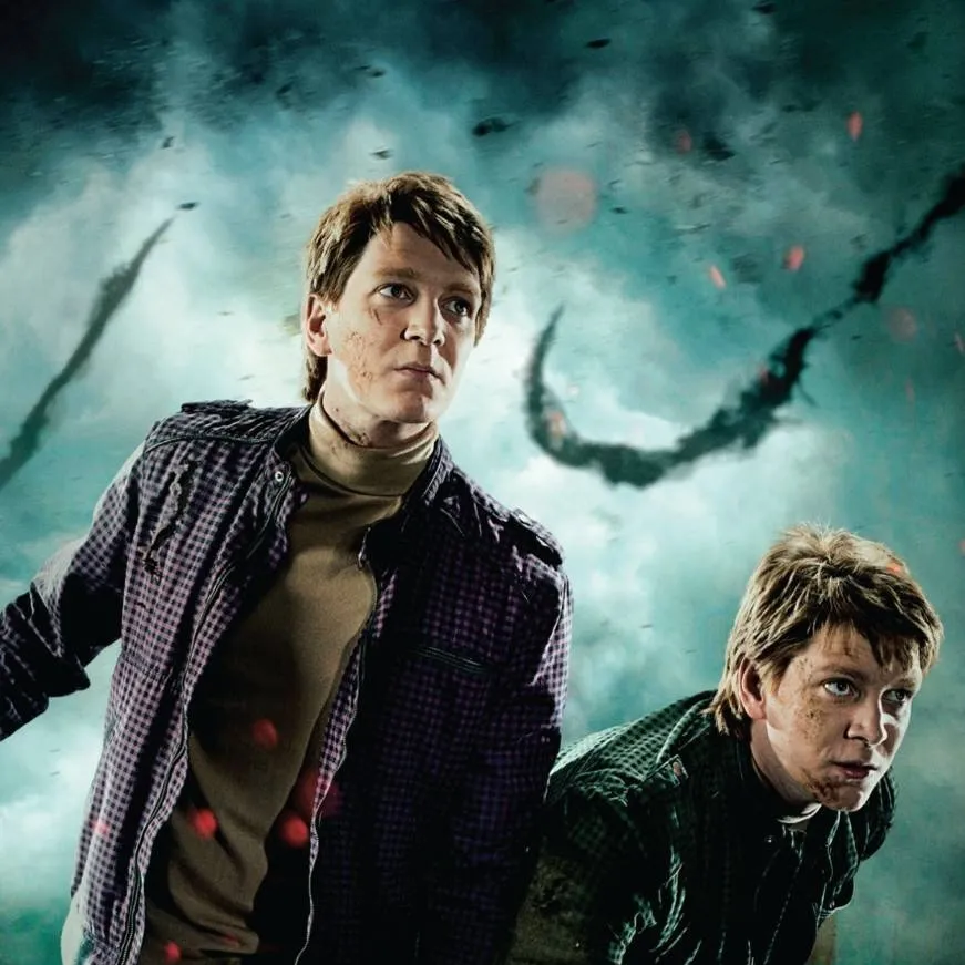 chat with ai character: Fred and George 