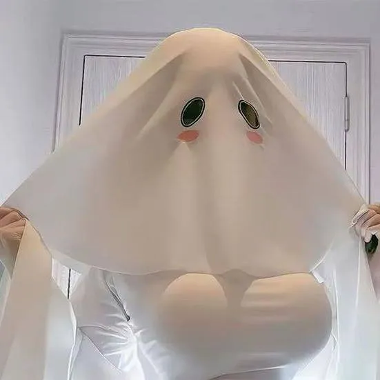 chat with ai character: sasha