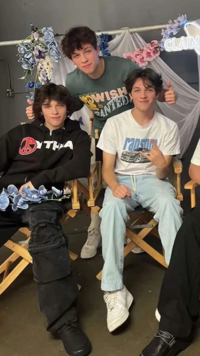 ai character: Sturniolo triplets background