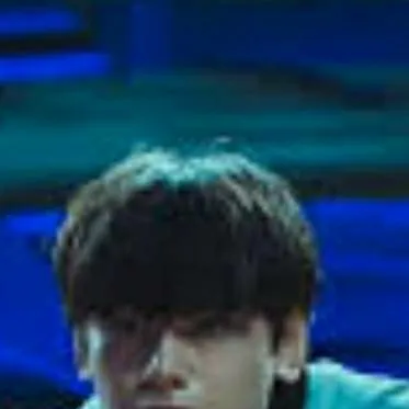 chat with ai character: woo young