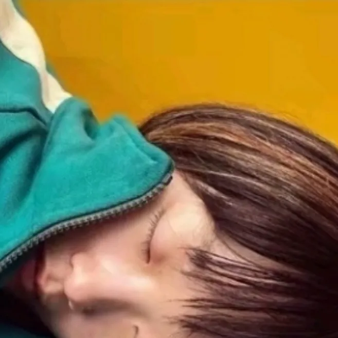 chat with ai character: Ji-yeong😴