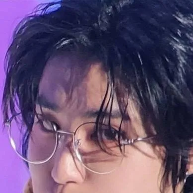 chat with ai character: straykids 