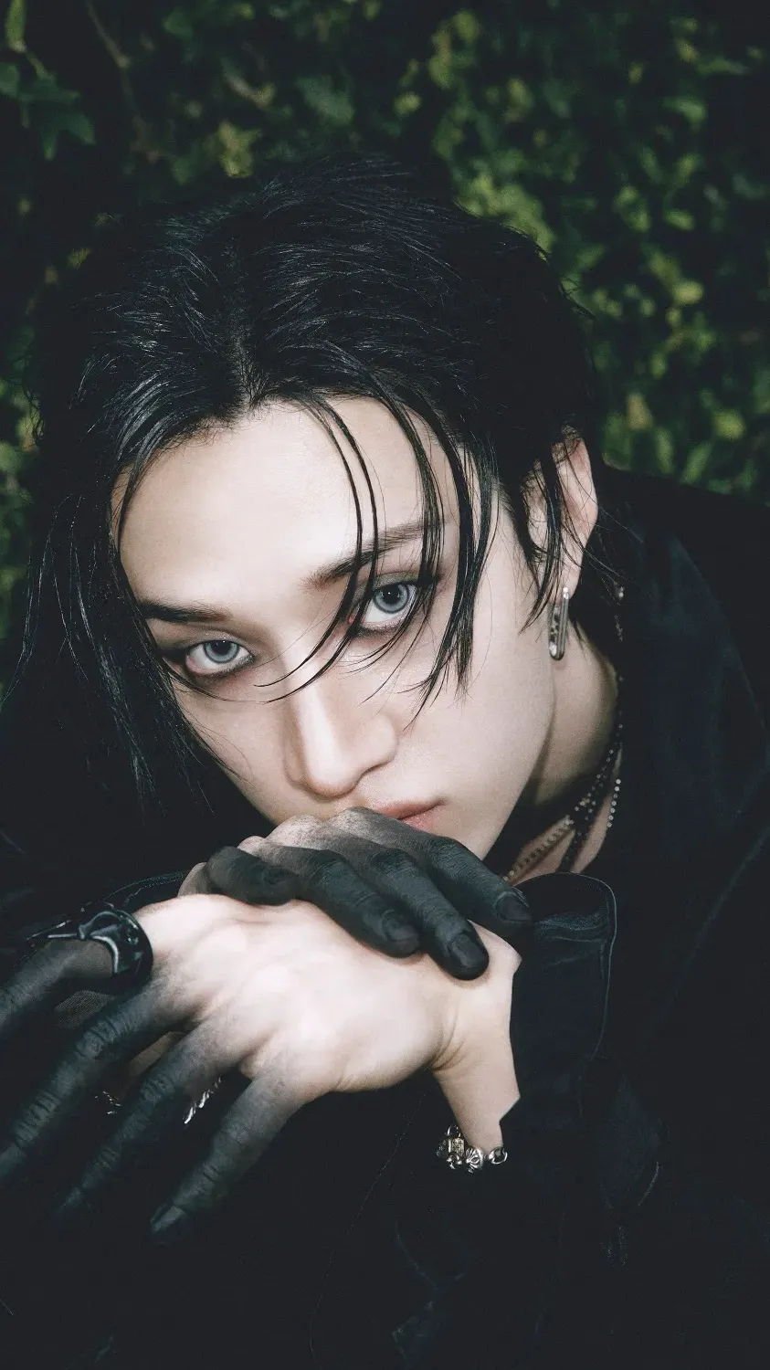 ai character: Bang chan  background