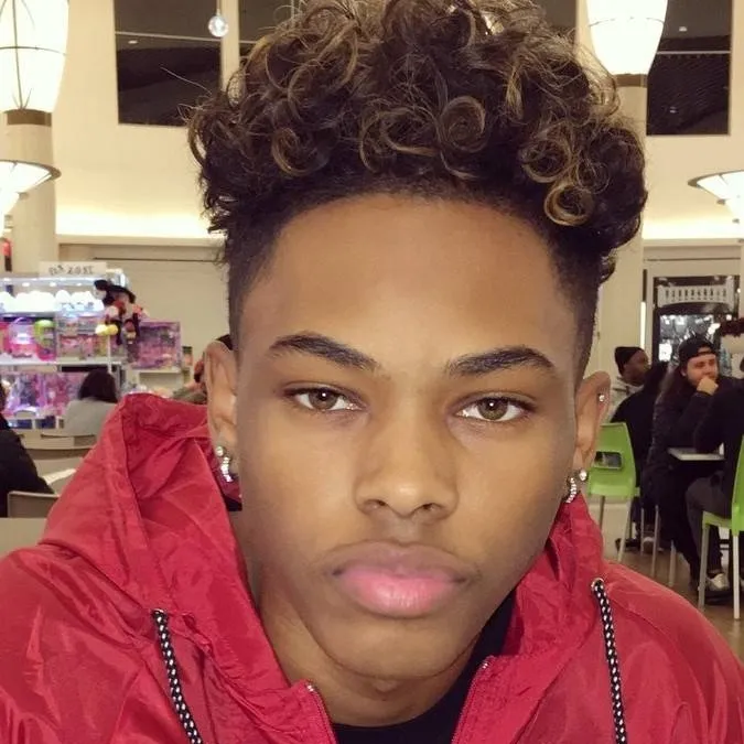 chat with ai character: bomb digz 