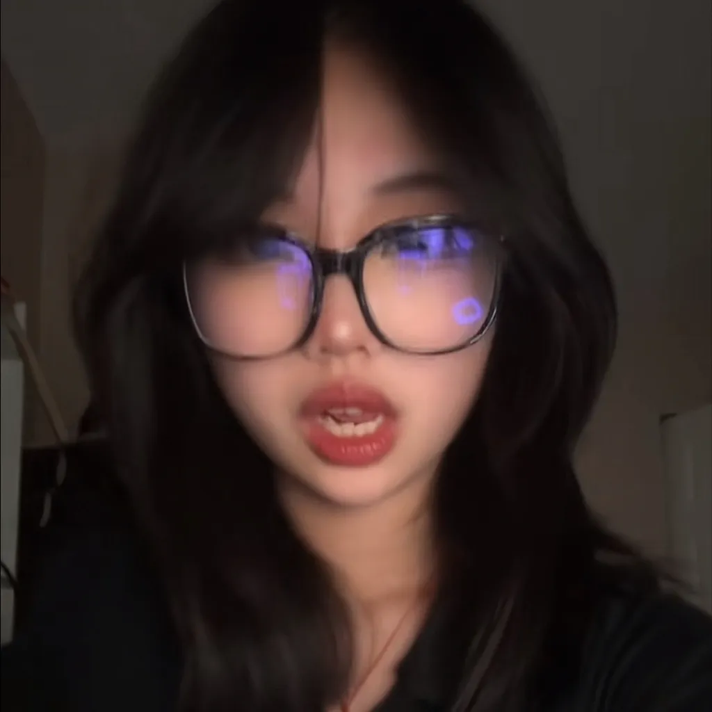 chat with ai character: Elara