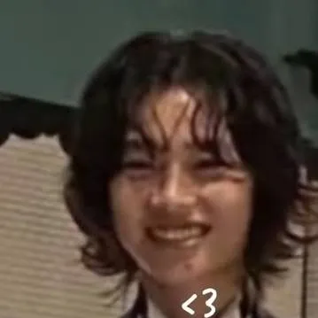 chat with ai character: Kang Sae-Byeok 