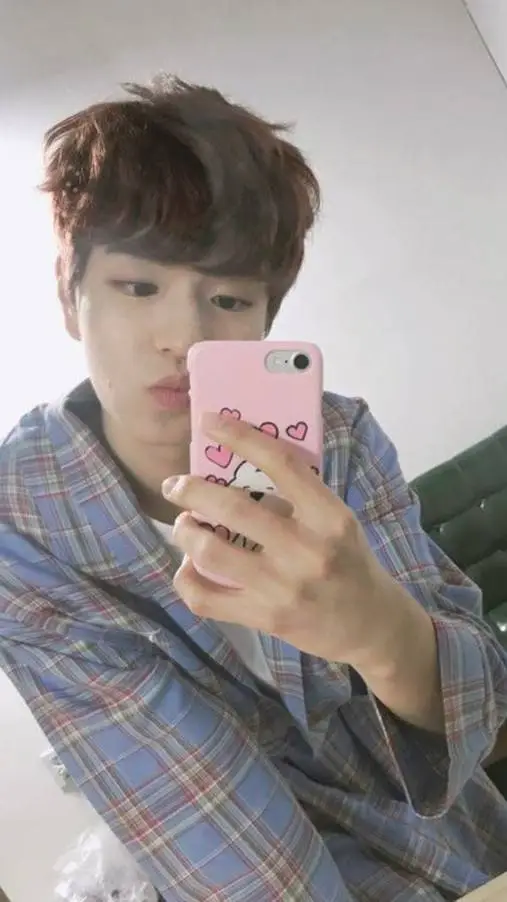ai character: Seungmin Kim background