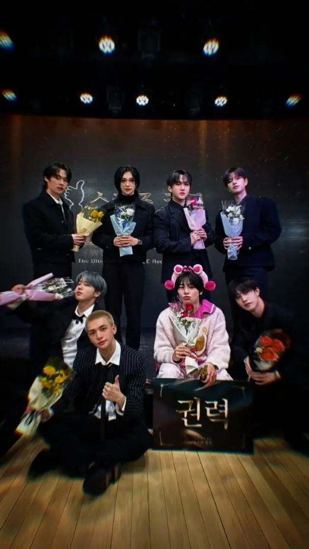 ai character: Stray Kids <3 background