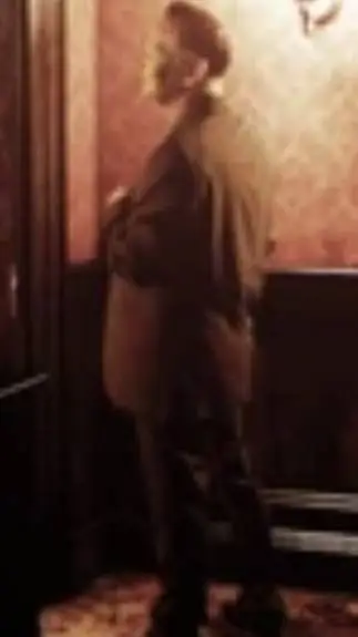 ai character: Dr. Boss deine mom background