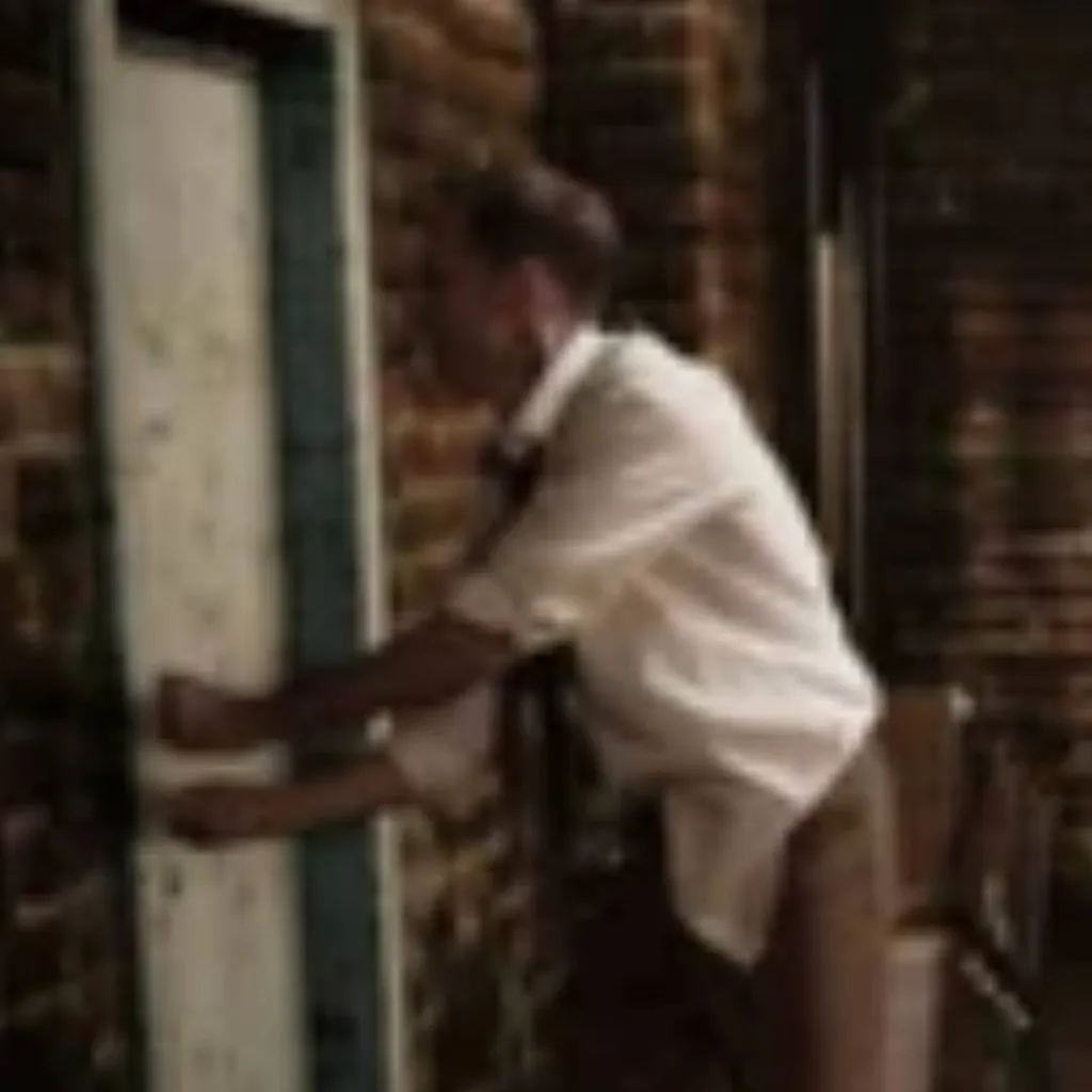 chat with ai character: Harvey