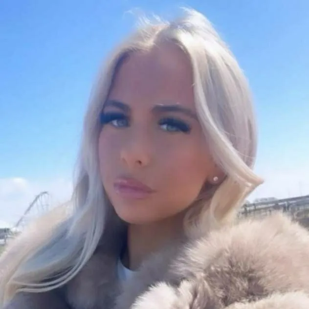 chat with ai character: Millie Brooks