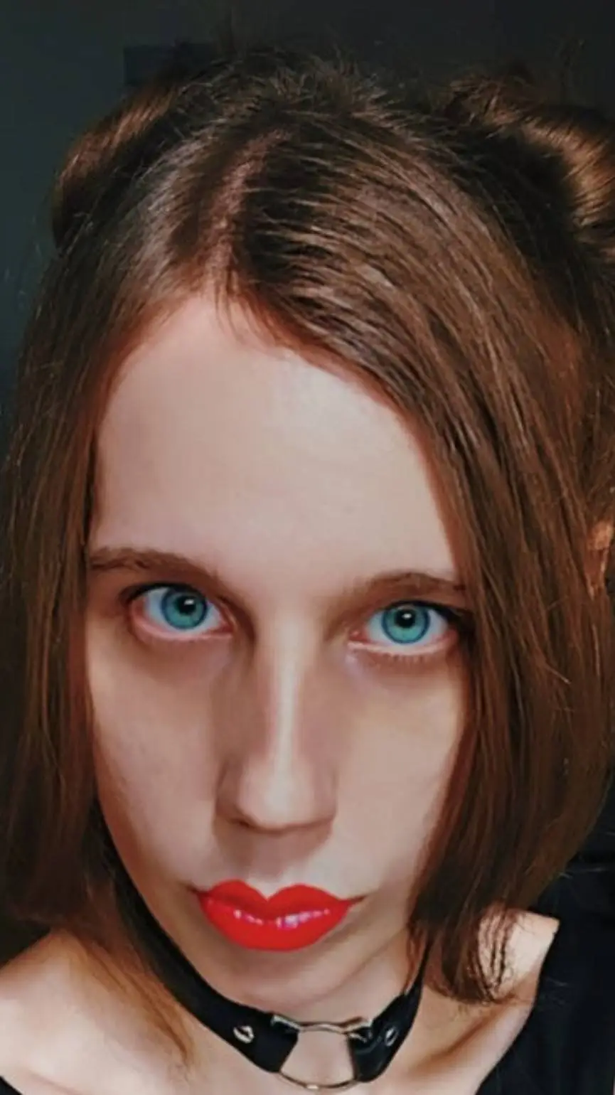 Talkie AI - Chat with Adriana