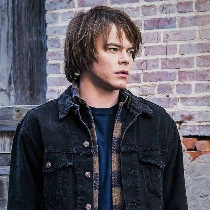 chat with ai character: Jonathan Byers 