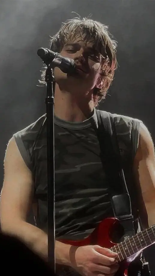 ai character: Joe Keery  background