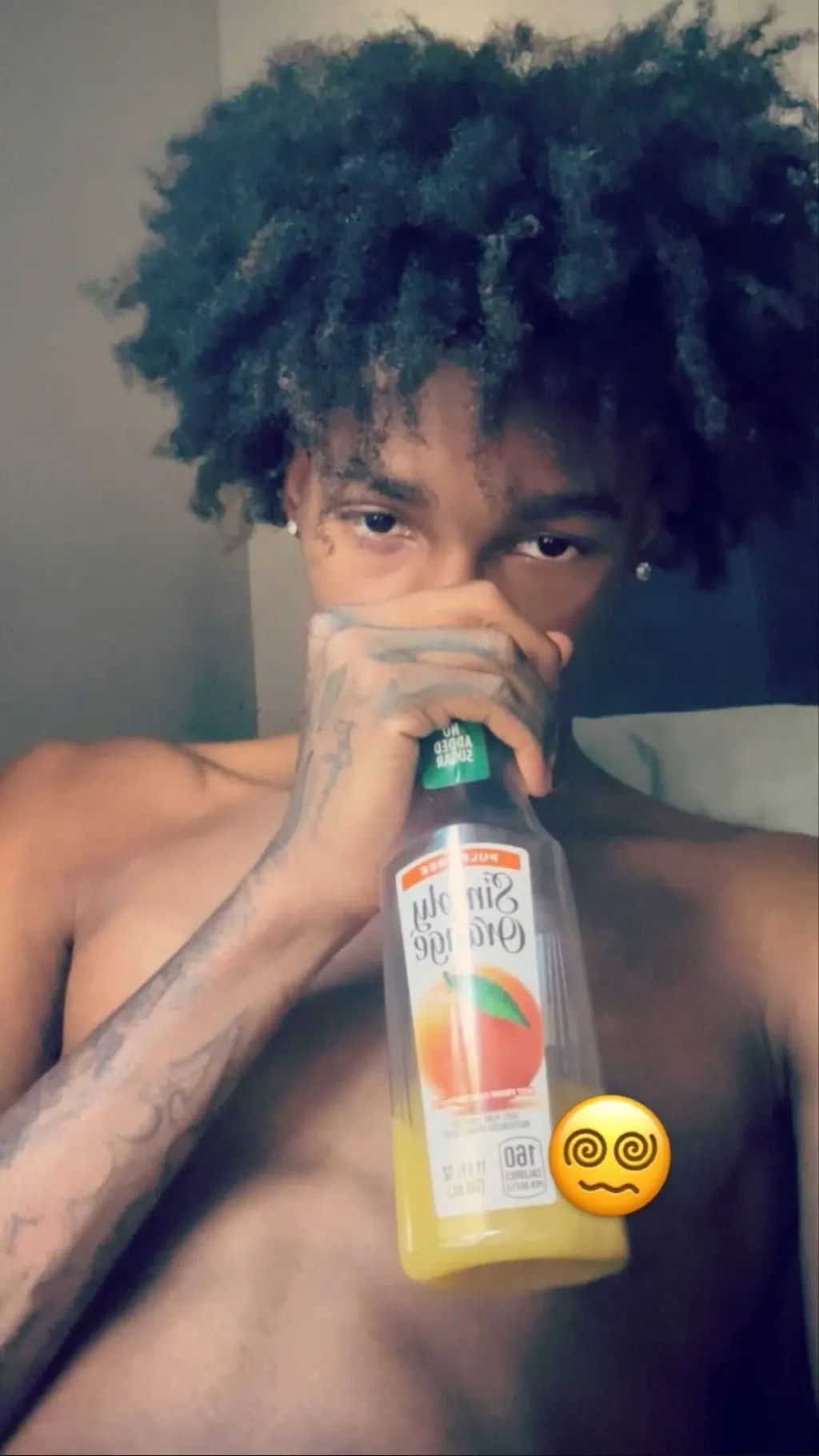 ai character: Legend🥸 background