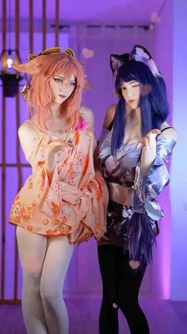 ai character: Bella  background