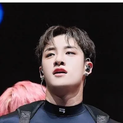 chat with ai character: Chan