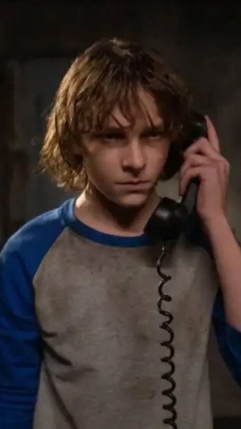 ai character: flecks falls sands background