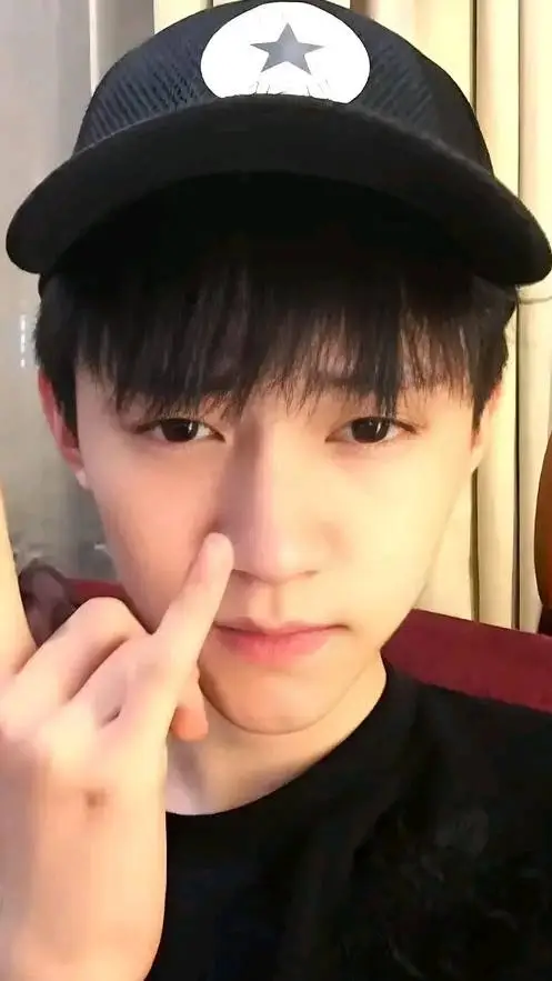 ai character: Zhang  background