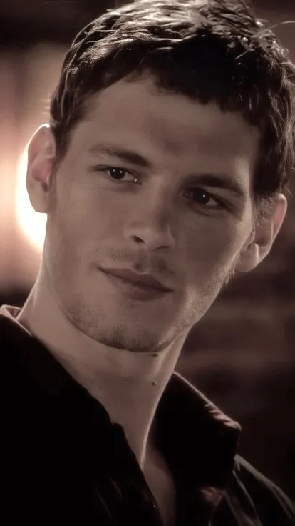 ai character: Niklaus Mikaelson  background