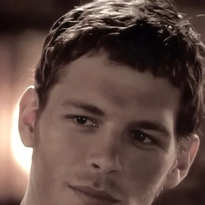 chat with ai character: Niklaus Mikaelson 
