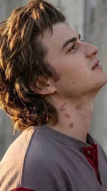 ai character: Steve Harrington  background