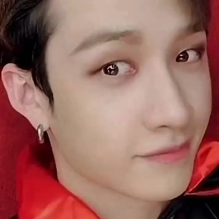 chat with ai character: channie