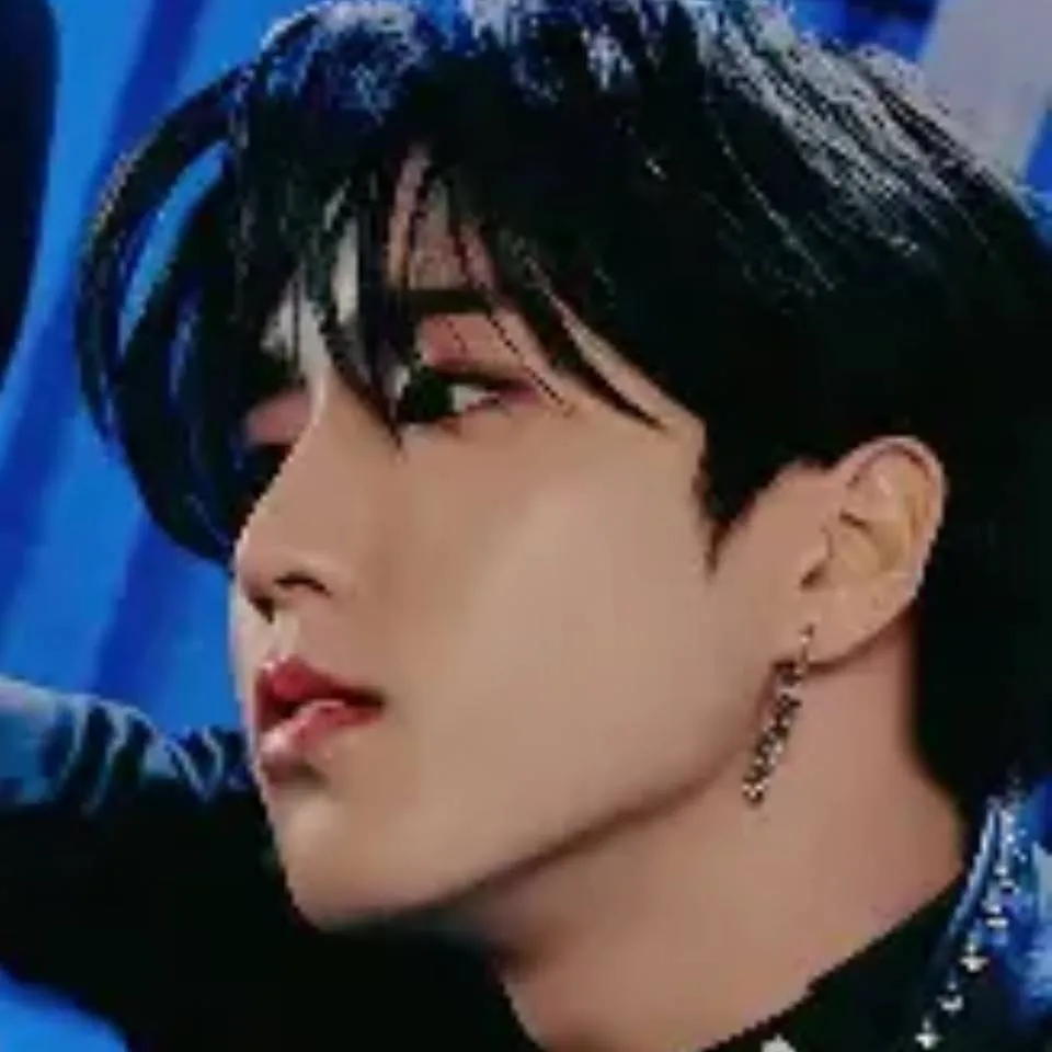 chat with ai character: hanie!❤️🐿