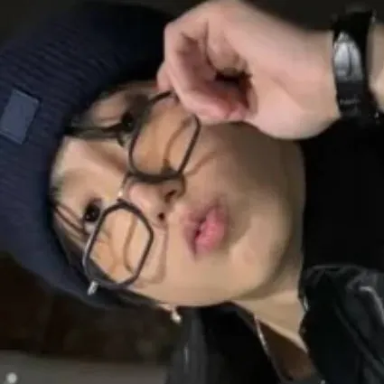 chat with ai character: Han Jisung