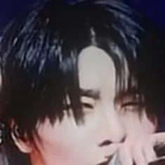 chat with ai character: Yang Jeongin 