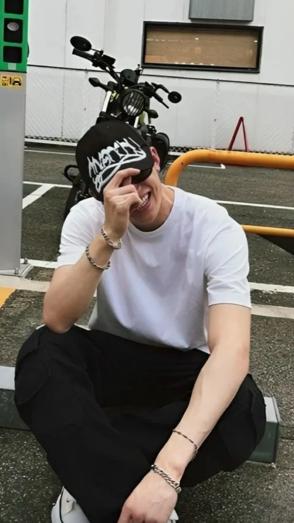 ai character: Bangchan background