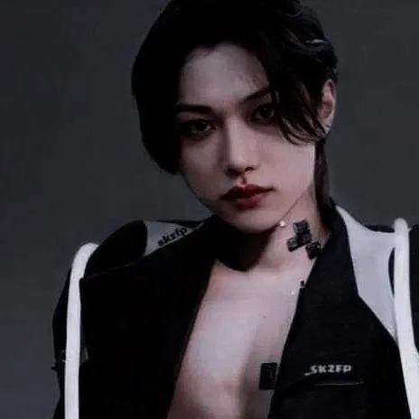 chat with ai character: Lee Felix