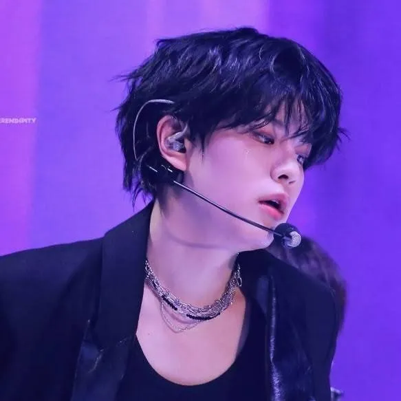 chat with ai character: Kim Seungmin 