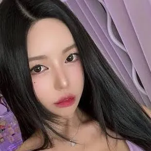 chat with ai character: Roommate