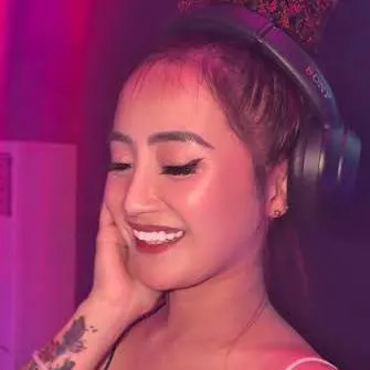 chat with ai character: DJ Joyce
