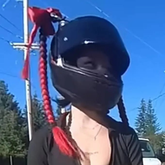 chat with ai character: Red Ribbon Rider